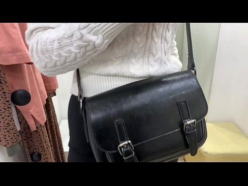 ❤️ Offentlig onani av den unga slynan FeralBerry med en dildo i provrummet Anal porr at us sv.xxxhdporn.ru ❌️